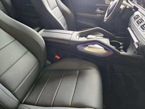 Certified 2025 Mercedes-Benz GLS 450 4MATIC image 27