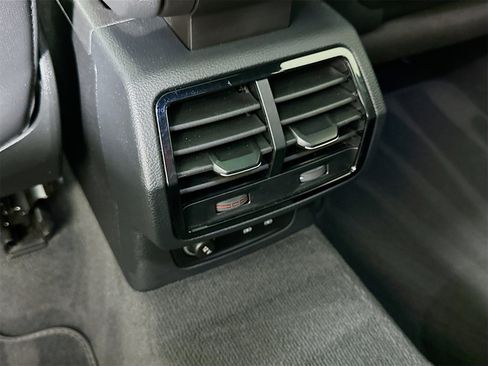 Used 2021 Audi Q3 2.0T Premium Plus w/ Premium Plus Package image 27