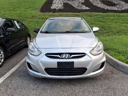 Used 2012 Hyundai Accent GS FWD image 4