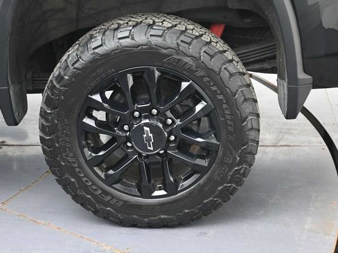 Used 2025 Chevrolet Silverado 2500 LT w/ Trail Boss Package AWD/4WD image 5