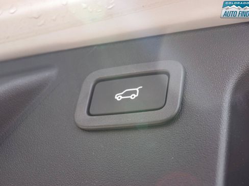 Used 2019 Land Rover Discovery Sport HSE AWD/4WD image 29