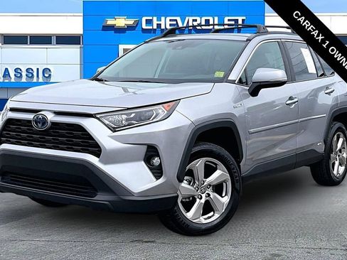 Used 2021 Toyota RAV4 XLE Premium AWD/4WD image 2