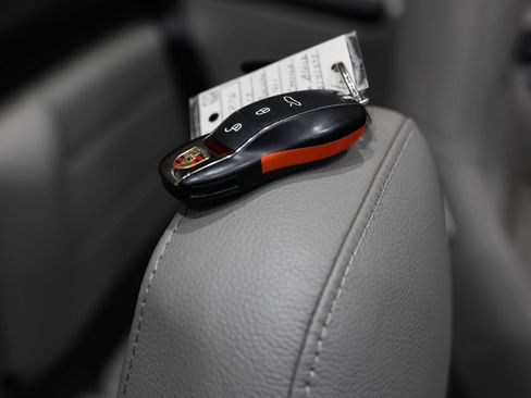 Used 2013 Porsche 911 Carrera image 34