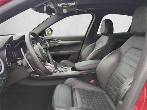 Used 2023 Alfa Romeo Stelvio Veloce AWD/4WD image 17