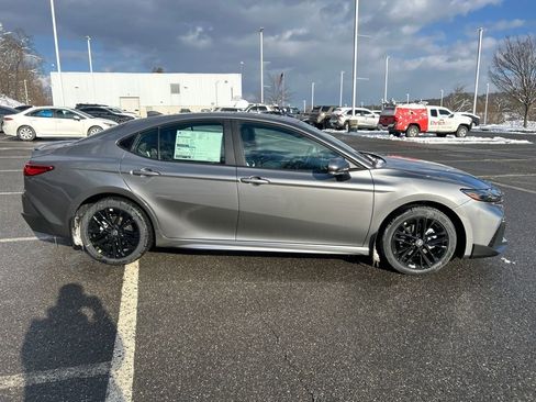 New 2026 Toyota Camry SE image 6