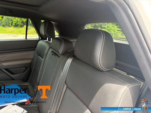 Used 2023 Volkswagen Atlas Cross Sport SE w/ Panoramic Sunroof Package AWD/4WD image 9