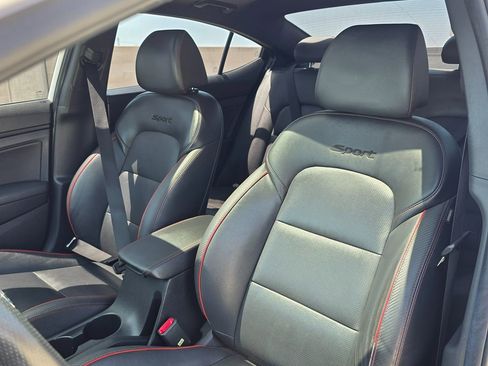 Used 2019 Hyundai Elantra Sport w/ Cargo Package image 16