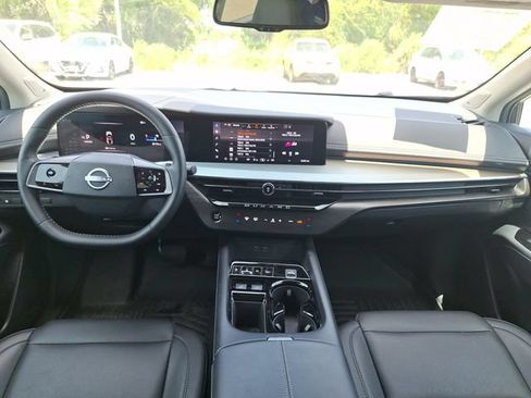 Certified 2025 Nissan Murano SL AWD/4WD image 11