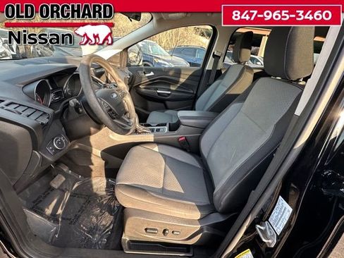 Used 2019 Ford Escape SE image 9