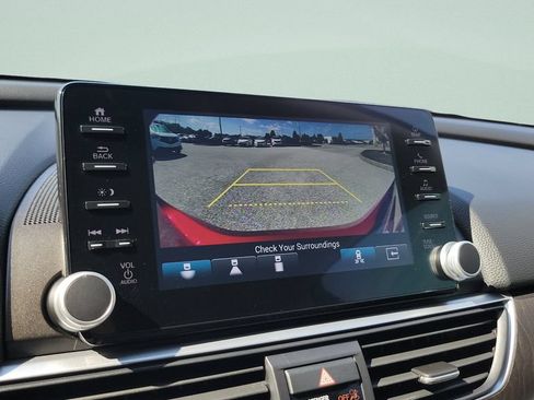 Used 2021 Honda Accord Touring image 17