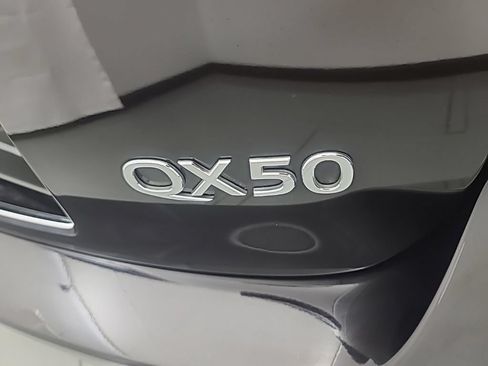 Used 2016 INFINITI QX50 AWD w/ Premium Plus Package image 11