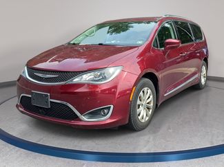 Used 2018 Chrysler Pacifica Touring-L w/ Advanced Safetytec Group FWD video 1