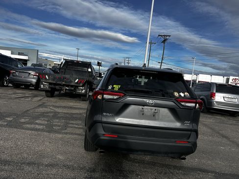 Used 2023 Toyota RAV4 XLE image 4