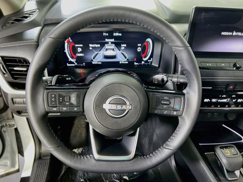 Used 2024 Nissan Rogue SL w/ SL Premium Package AWD/4WD image 11