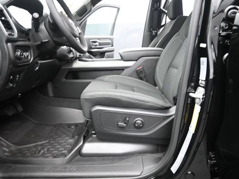 New 2026 RAM 1500 Big Horn AWD/4WD image 10