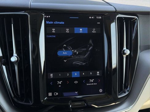 Used 2023 Volvo XC60 B5 Core FWD image 5