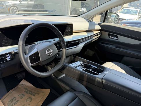 Used 2025 Nissan Murano SL w/ Cargo Package AWD/4WD image 12