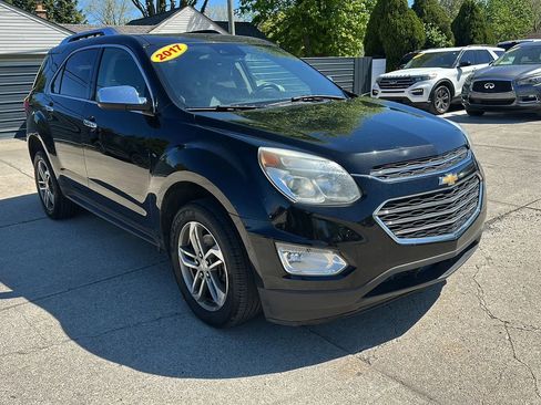 Used 2017 Chevrolet Equinox Premier w/ Enhanced Convenience Package FWD image 3