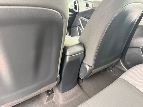 Used 2025 Kia Soul LX w/ LX Technology Package image 23