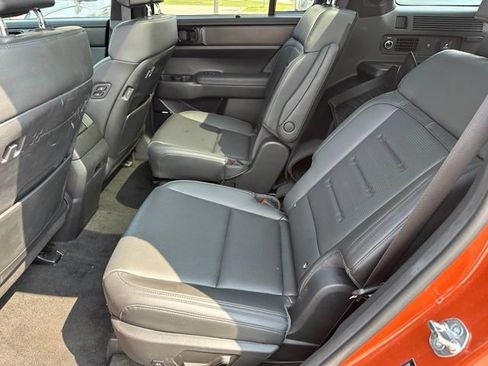 Used 2024 Hyundai Santa Fe Calligraphy AWD/4WD image 16