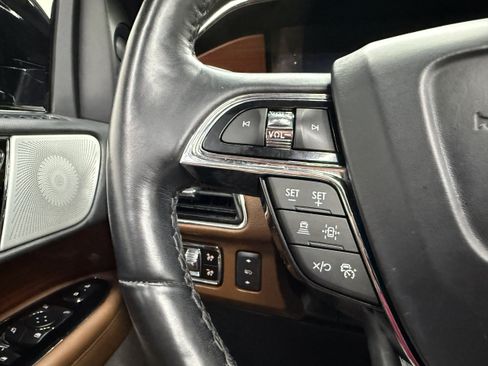 Used 2023 Lincoln Navigator L Reserve w/ Equipment Group 201A AWD/4WD image 15