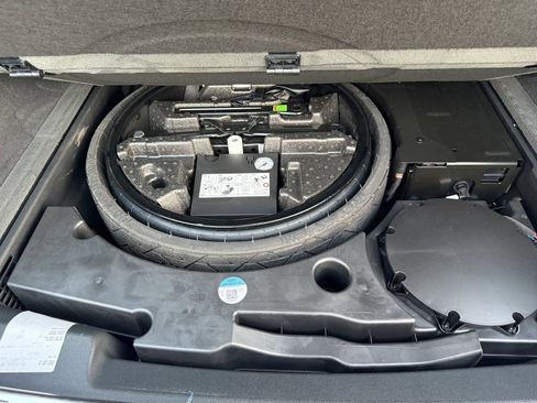 Used 2021 Audi Q8 Premium Plus w/ Premium Plus Package image 37