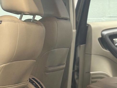 Used 2012 Ford Taurus SEL image 8