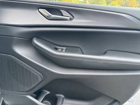 Used 2024 Jeep Grand Cherokee Altitude image 27