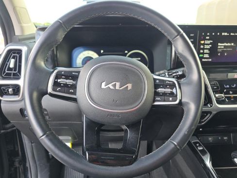 Used 2023 Kia Sorento SX AWD/4WD image 18
