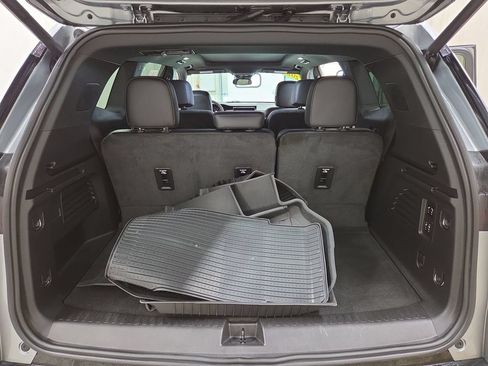 Used 2024 GMC Acadia Denali w/ LPO, Floor Liner Package AWD/4WD image 9