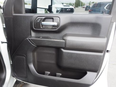Used 2021 Chevrolet Silverado 2500 Custom w/ Custom Value Package AWD/4WD image 22