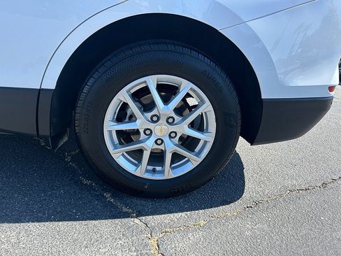 Used 2024 Chevrolet Equinox LT AWD/4WD image 14