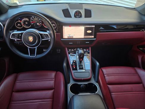 Used 2021 Porsche Cayenne S w/ Premium Package Plus AWD/4WD image 17
