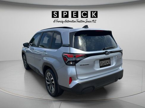 Used 2025 Subaru Forester Touring AWD/4WD image 3