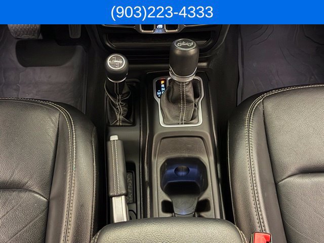 Used 2018 Jeep Wrangler Unlimited Sahara AWD/4WD image 27