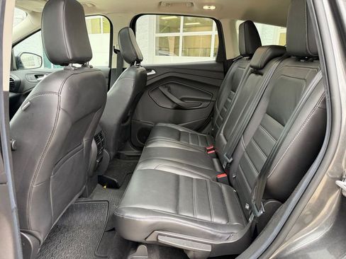 Used 2019 Ford Escape Titanium FWD image 17