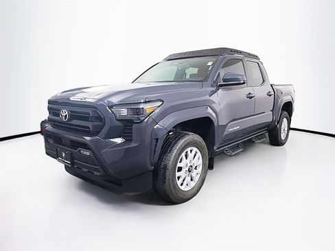 Used 2024 Toyota Tacoma SR5 image 3