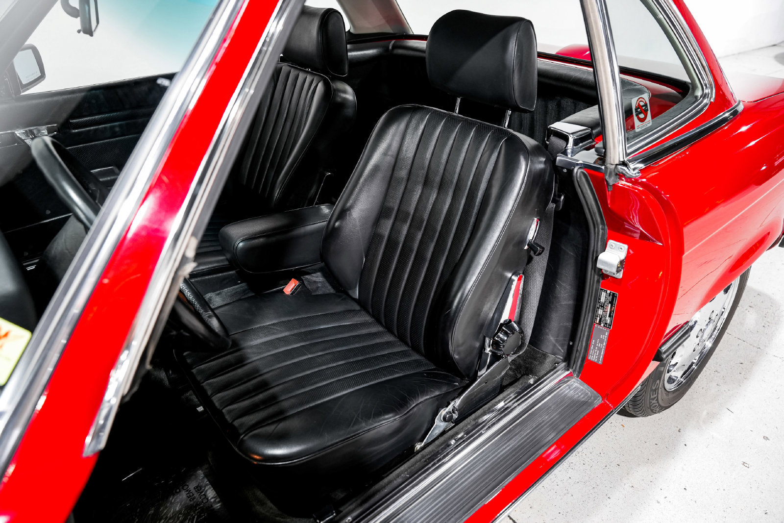 Used 1987 Mercedes-Benz 560 SL image 17