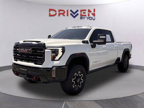 Used 2024 GMC Sierra 2500 AT4X AWD/4WD image 8