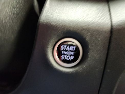 Used 2024 Nissan Frontier SV image 49