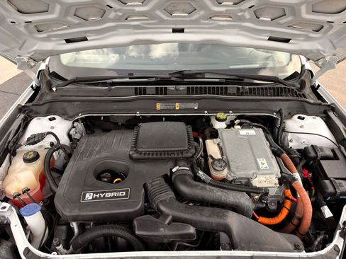 Used 2018 Ford Fusion SE w/ Equipment Group 602A FWD image 38