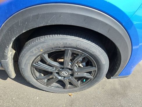 Used 2021 Nissan Kicks SR image 10