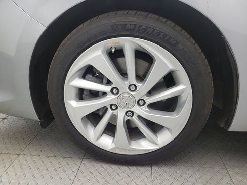 Used 2017 Acura ILX FWD image 31