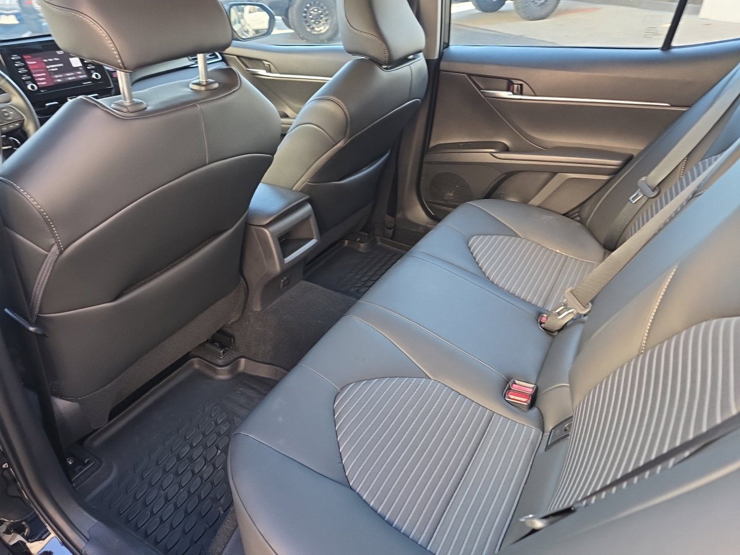 Used 2024 Toyota Camry SE AWD/4WD image 19
