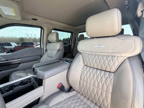 Used 2026 Ford F250 Platinum w/ Platinum Plus Package image 26