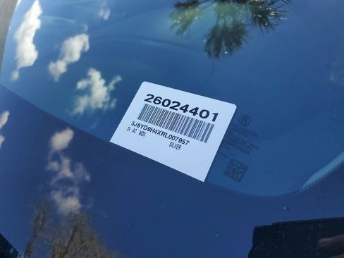 Certified 2024 Acura MDX FWD w/ Technology Package image 4