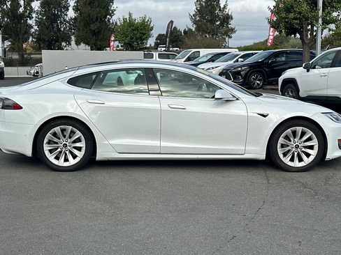 Used 2018 Tesla Model S 75D image 3