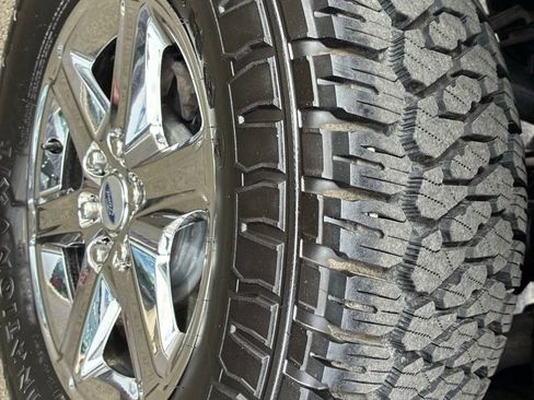 Used 2024 Ford F150 XLT w/ FX4 Off-Road Package image 12