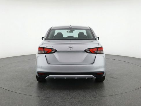 Used 2025 Nissan Versa SV image 7