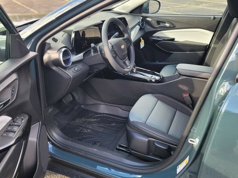 New 2026 Chevrolet Trax LT image 18